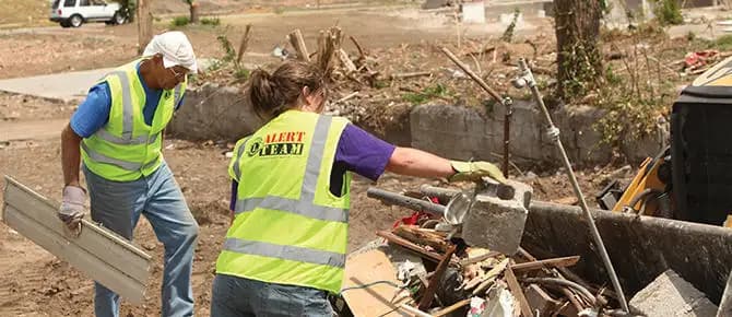 1985: Disaster relief support expands